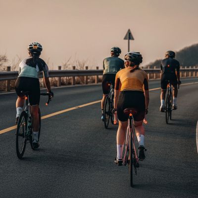 9. Wozinsky WIS-01 Wasserdichte Smart-Rückleuchten, 2 Stück – Schwarz