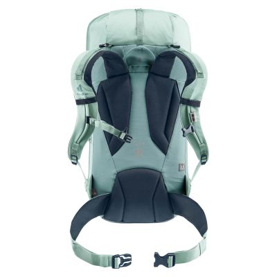 7. Deuter Guide 28 SL Rucksack 3361223-2288