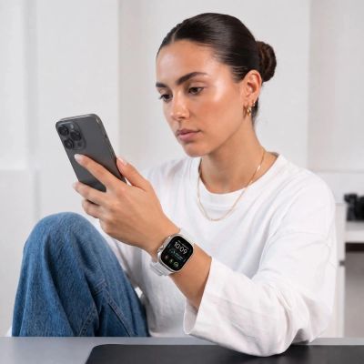 4. Tech-Protect Silikonarmband für Apple Watch 44 / 45 / 46 / 49 mm – Grau