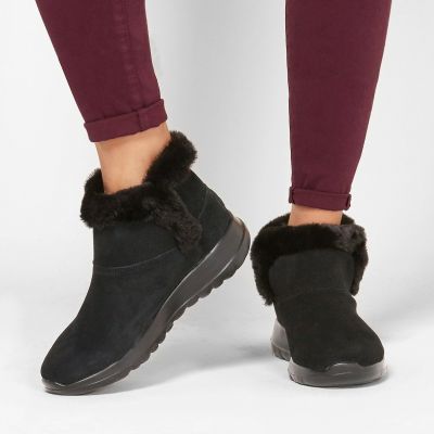 4. Skechers On The Go Joy Bundle Up W 15501-BBK Schuhe