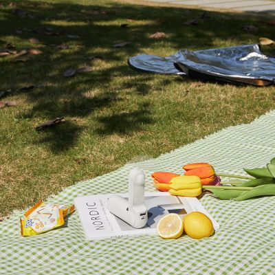 3. Jisulife Handventilator Life8, tragbarer USB-Ventilator mit Powerbank-Funktion 2000 mAh und Taschenlampe – Weiß