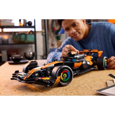 20. LEGO 42228 Technic - McLaren MCL39 F1 Rennwagen