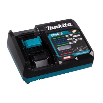 4. MAKITA LADEGERÄT DC40RA XGT 6A