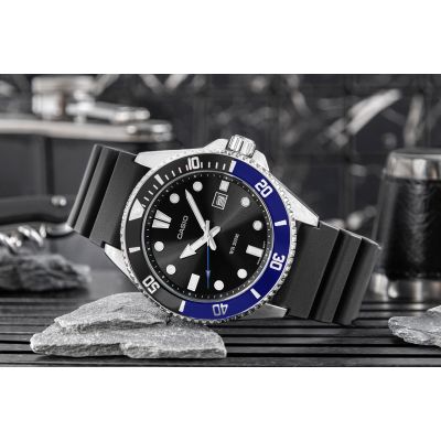 13. Herrenuhr CASIO MDV-107-1A2VEF + Box