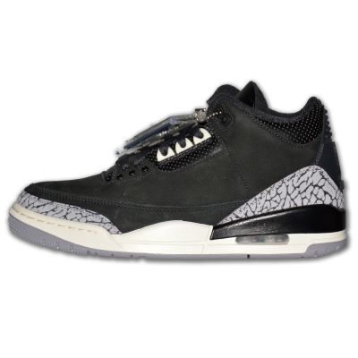 2. Air Jordan 3 Retro Off Noir Sneakers - CK9246-001