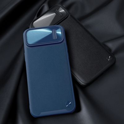 15. Nillkin CamShield Leather S Case iPhone 14 Plus Hülle mit Kameraabdeckung blau