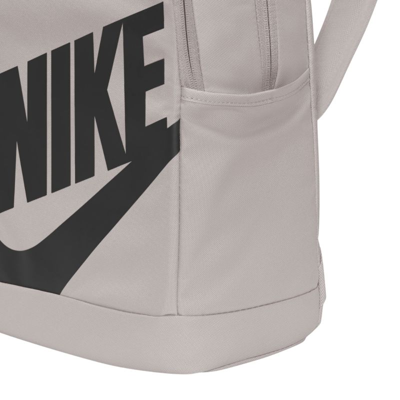 6. Nike Elemental Rucksack Grau DD0559 014