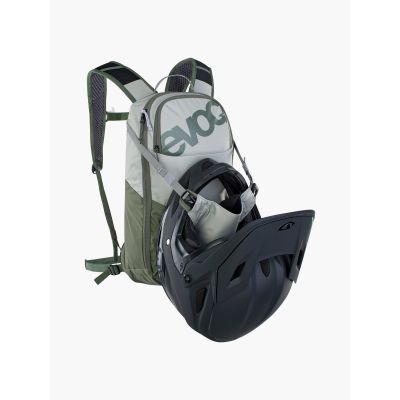 6. EVOC Ride 8 Trinkrucksack + Trinkblase 2 Stone Dark/Olive