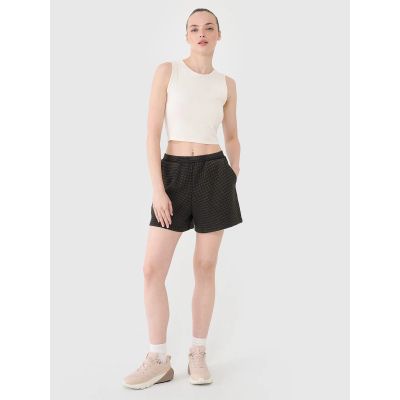 2. Lässige Damen-Shorts aus Waffelstrick 4F 4FRSS25TSHOF699-20S