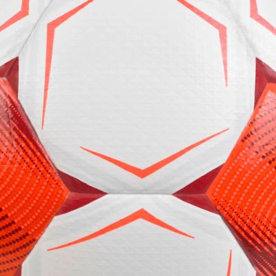 4. Wählen Sie Futsal Samba v26 FIFA Basic Fußball weiß und rot 1021654 320010