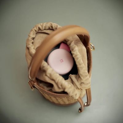 16. Twelve South ButterFly SE - Qi2 kabelloses Ladegerät für zwei Geräte, kompatibel mit MagSafe, USB-C-Kabel im Lieferumfang enthalten (rosa)