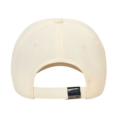 3. Nike Dri-FIT Club Cap Creme FB5372 115