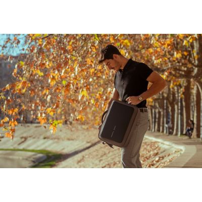 14. XD DESIGN DIEBSTAHLSICHERER RUCKSACK BOBBY BIZZ 2.0 GRAU P/N: P705.922