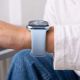 6. Tech-Protect Silikonarmband für Apple Watch 40 / 41 / 42 mm – Hellblau