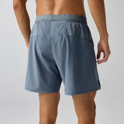4. Journey 7″ 2-in-1 Short Laufshorts für Herren, Grau