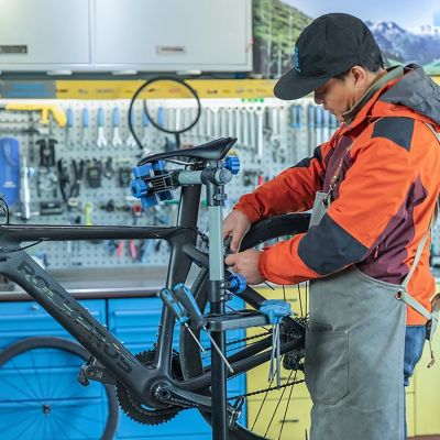 6. Rockbros MP-02 Bodenserviceständer für Fahrräder mit Knöpfen – schwarz