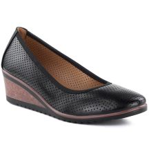 Schwarze Damen-Keilpumps mit Lochmuster, Vinceza 58629