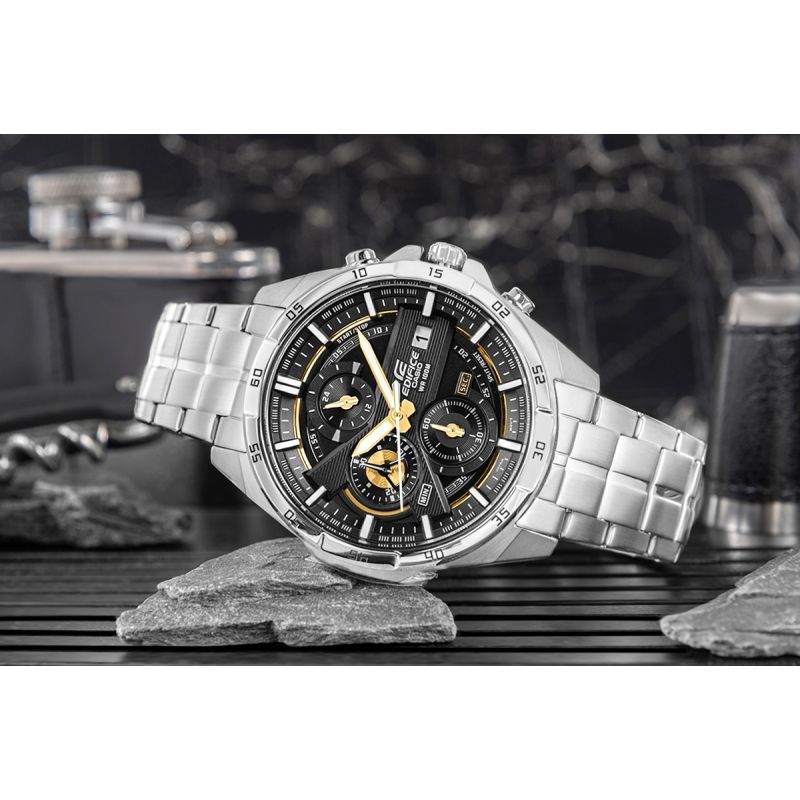 6. CASIO EDIFICE EFR-556D-1AVUEF 10 BAR Herrenuhr