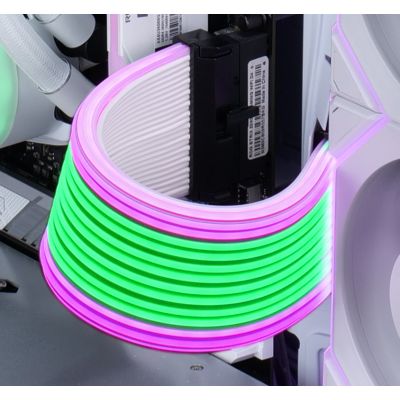 7. Lian Li Strimer Wireless