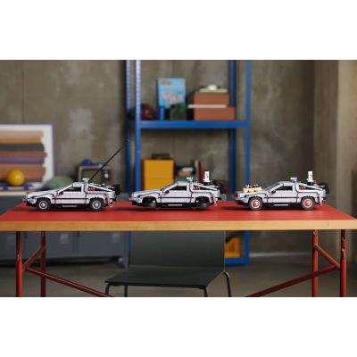 11. LEGO Creator Expert 10300 – Zurück in die Zukunft Zeitmaschine