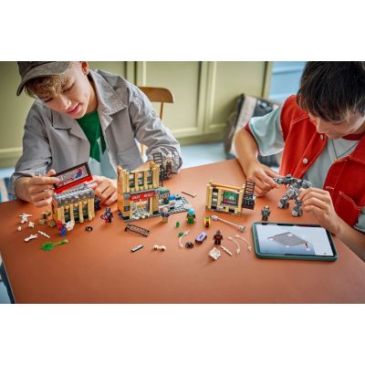 6. LEGO Marvel Super Heroes 76342