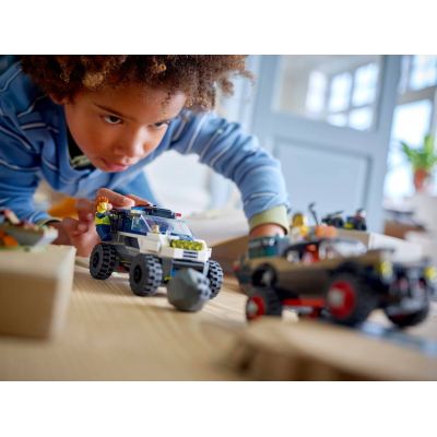 5. LEGO City 60449 – Verfolgungsjagd der Polizei im Gelände