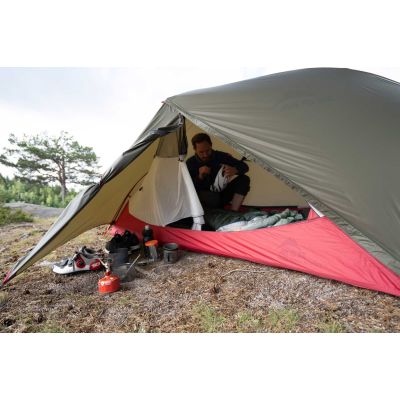 8. MSR Hubba Hubba Bikepack 2-Personen-Dreieckszelt, grün, rot, weiß