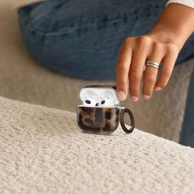 5. Tech-Protect Lamano Hülle für AirPods 4 – braun und schwarz