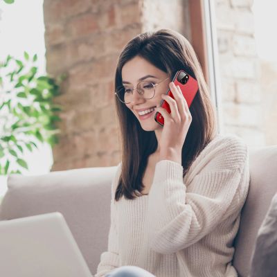 8. Dux Ducis Fino Hülle aus Nylon für iPhone 14 Plus rot