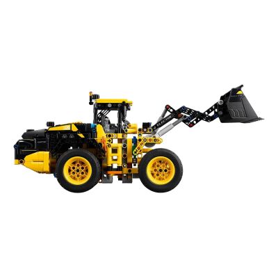 5. LEGO Technic 42209 – Volvo L120 Electric Radlader