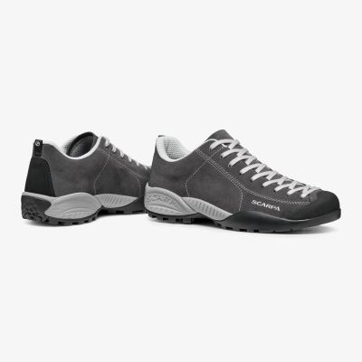 6. SCARPA Mojito Shark R44 Wanderschuhe