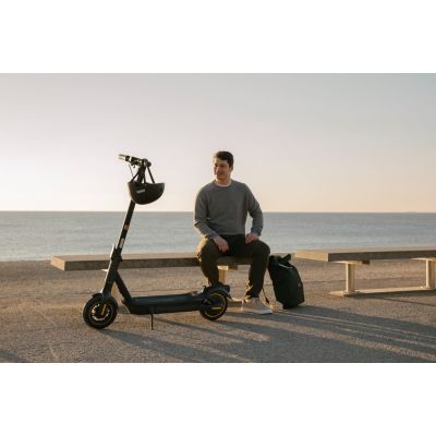 9. Ninebot by Segway KickScooter MAX G2 D 20 km/h Schwarz 15,3 Ah