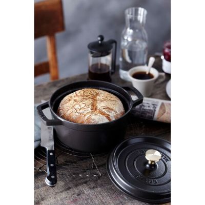 9. Staub Runder Gusseisentopf – 3,8 l, Schwarz