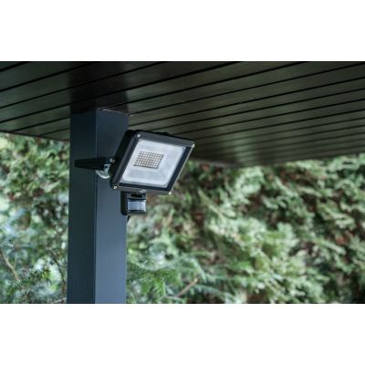 10. Brennenstuhl 1171250342 Strahler Schwarz 30 W LED D