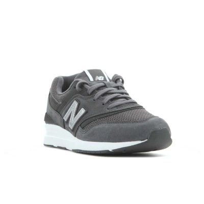 11. New Balance WL697SHC