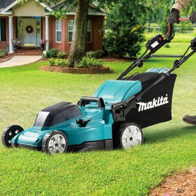 8. Makita DLM481Z Akku-Rasenmäher (Schiebemäher) in Schwarz, Blau und Metallic