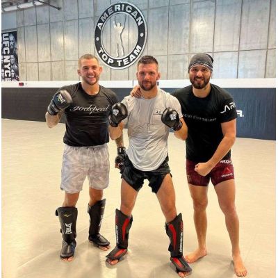 30. M Schienbeinschoner - Phantomrot