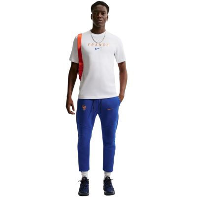 7. Nike Dri-FIT FFF Primary Herren-T-Shirt Weiß IB6230 102