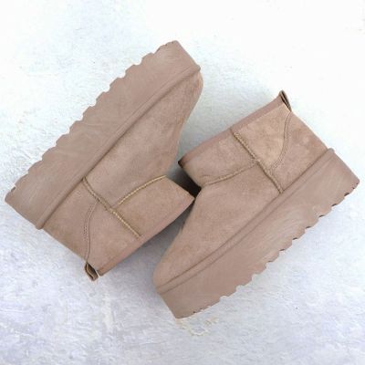 4. Damen-Schneestiefel aus beigefarbenem Wildleder, Modell Potocki 16322