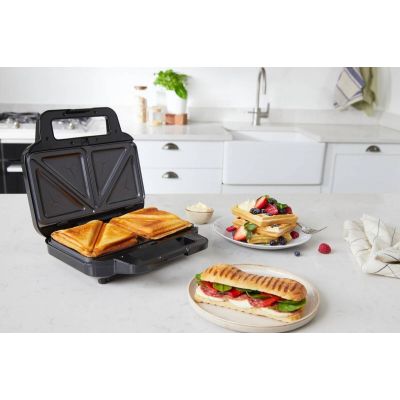 6. Breville 3-in-1 Toaster VST098X