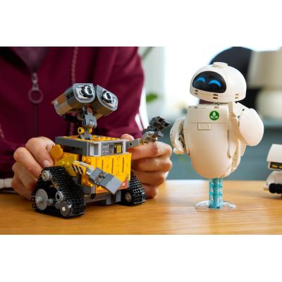 23. LEGO Disney Pixar 43279 WALL-E und EVE