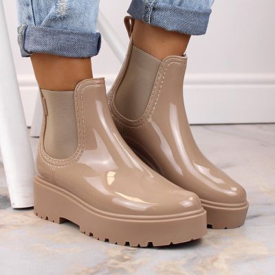 11. Big Star W INT1918B beige Lackleder Plateaustiefel
