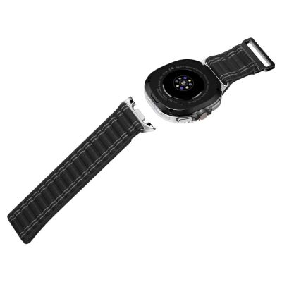 11. Spigen WBF0 Armband für Samsung Galaxy Watch 40/44/46 mm - Schwarz