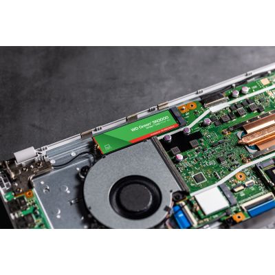 12. WD Green SN3000 500GB M.2 NVMe WDS500G4G0E SSD