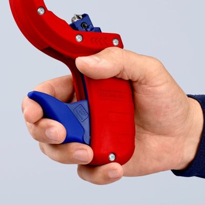 27. Knipex 90 23 01 BK Handrohrschneider