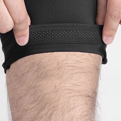 10. Rockbros RK20022XL kurze Trägerhose mit XXL-Polster – schwarz