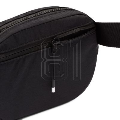 3. Nike Aura HM6120-010 waist bag