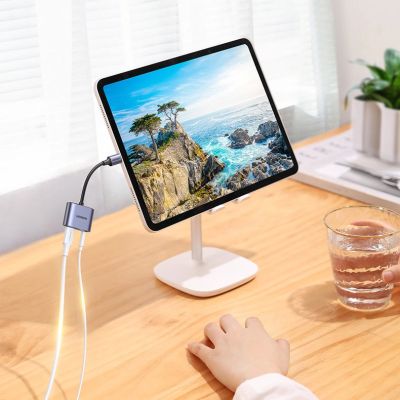 10. Ugreen USB Typ C (männlich) - USB Typ C PD QC (weiblich) + 3,5-mm-Miniklinke (weiblich) grau (CM231)