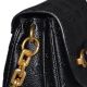 11. GUESS Izzy Peony Damen-Schultertasche - PD920920