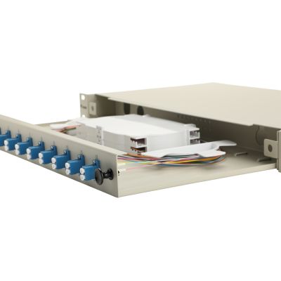 8. Equip 337201 1U Patchpanel